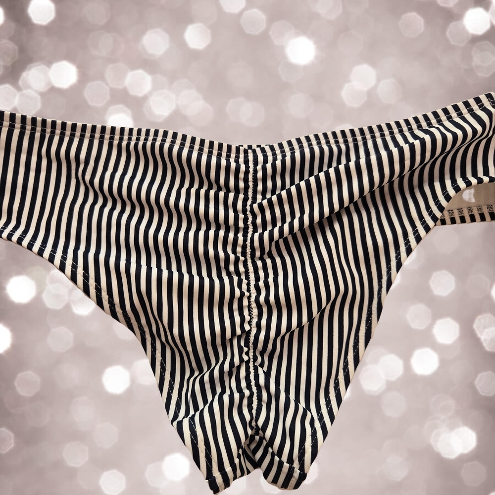 Ruched Bum Bikini Bottom - M